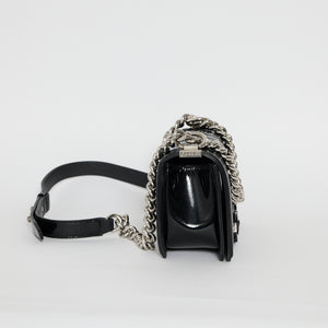 
            
                Load image into Gallery viewer, Chanel Patent Mini Plexiglass Quilted Boy Bag
            
        