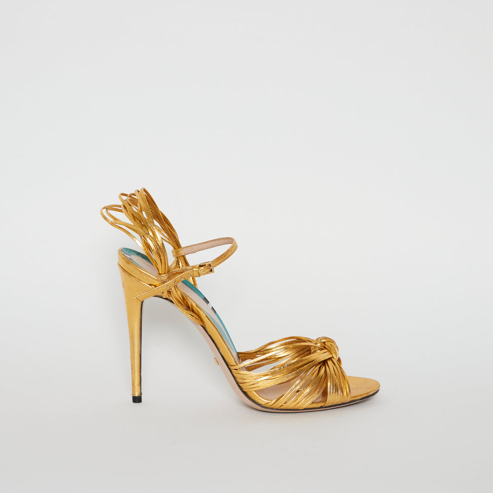 
            
                Load image into Gallery viewer, Gucci Gold Allie Knot Sandal Sz 39
            
        