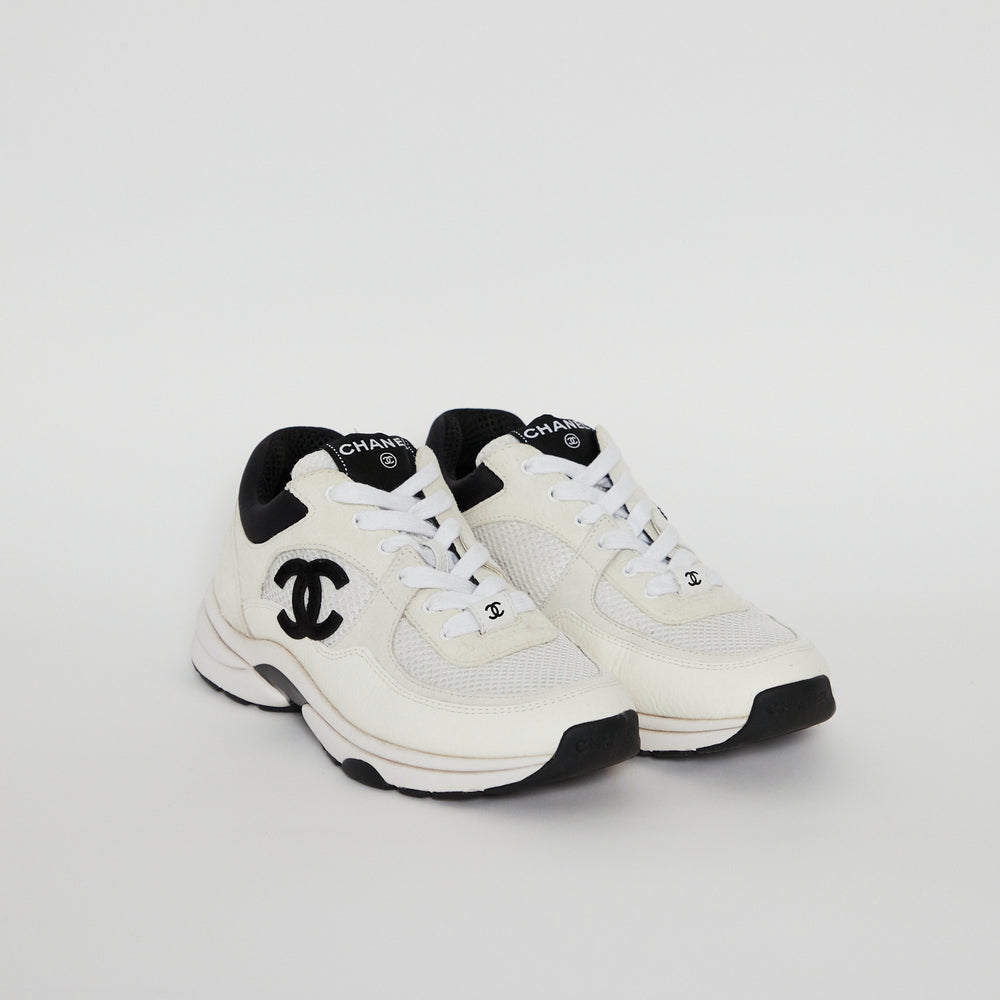 
            
                Load image into Gallery viewer, Chanel Trainers Sz 37
            
        