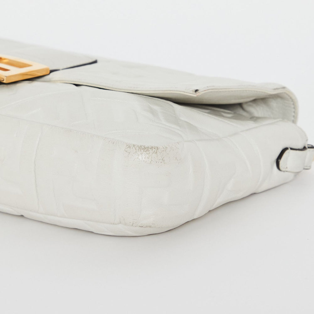 
            
                Load image into Gallery viewer, Fendi Medium Baguette Bag
            
        