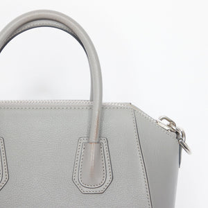 
            
                Load image into Gallery viewer, Givenchy Antigona Small Bag
            
        