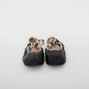 
            
                Load image into Gallery viewer, Valentino Ballet Shoes Sz 38
            
        