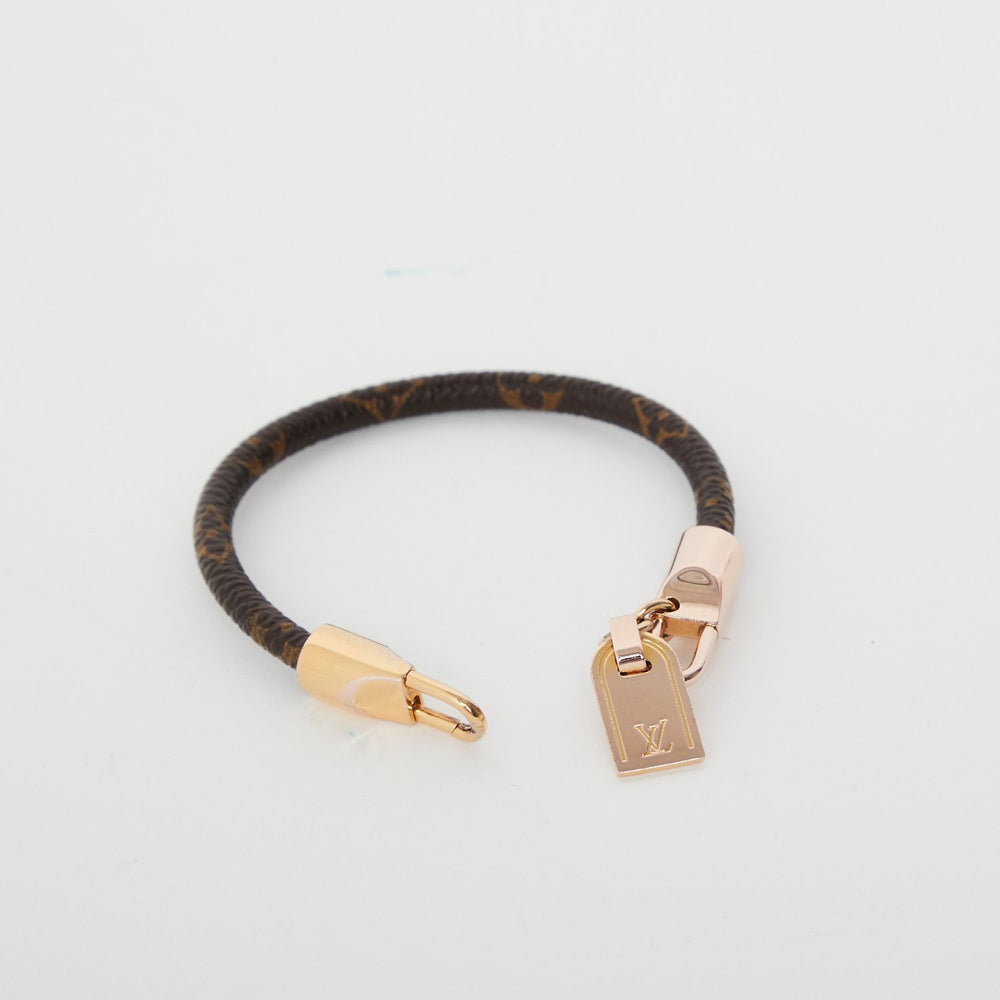 
            
                Load image into Gallery viewer, Louis Vuitton leather Bracelet
            
        