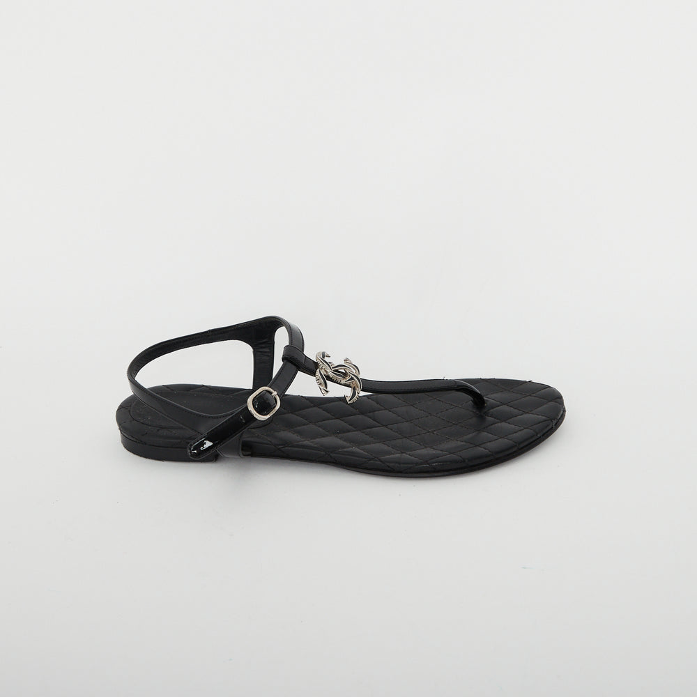 
            
                Load image into Gallery viewer, Chanel CC Sandal Sz 37.5
            
        